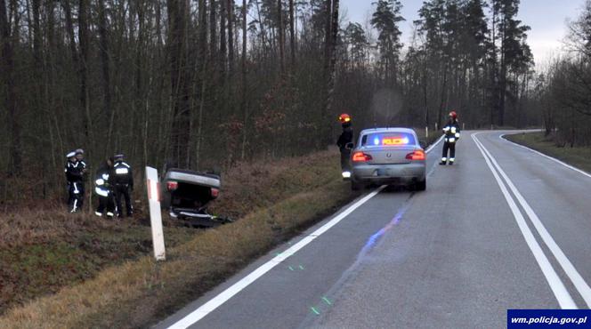 Na trasie Pisz - Jeże dachowało osobowe Audi