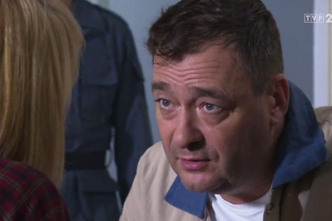 Barwy szczęścia odc. 2001. Artur Chowański (Jacek Rozenek)