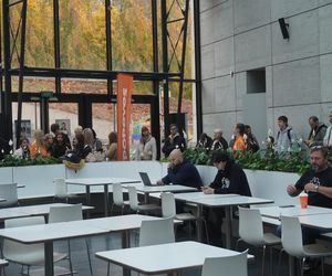 Tłumy na otwarciu Popeyes w Olsztynie. Rekordzista czekał w kolejce ponad 20 godzin