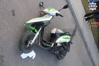 Kierujący osobówką potracił motorowerzystę