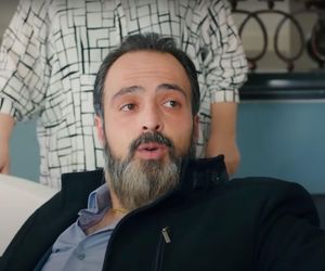 Porywacz Zeynep, Ragip, zjawi się w domu Bulenta i zagrozi, że wplącze Melis w przestępstwo.