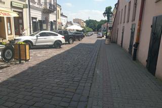 Konserwator zabytków nie chce granitowych płyt na Mickiewicza w Rzeszowie