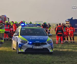 Awaryjne lądowanie samolotu pasażerskiego z terrorystami na pokładzie. Widowiskowe ćwiczenia służb na lotnisku w Katowicach