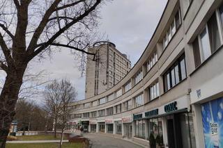 Wieżowiec przy al. Jerzego Waszyngtona 2b w Warszawie