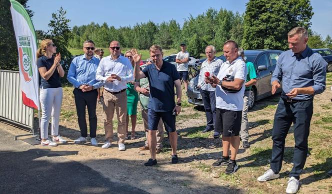 Nowa ścieżka rowerowa na Warmii i Mazurach. Biegnie po nasypie dawnej linii kolejowej