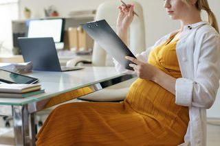Poznańska firma wprowadza 6-godzinny dzień pracy. Dotyczyć będzie tylko ciężarnych