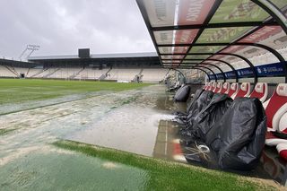 Stadion Cracovii po ulewie. Klub zabiera się za remont