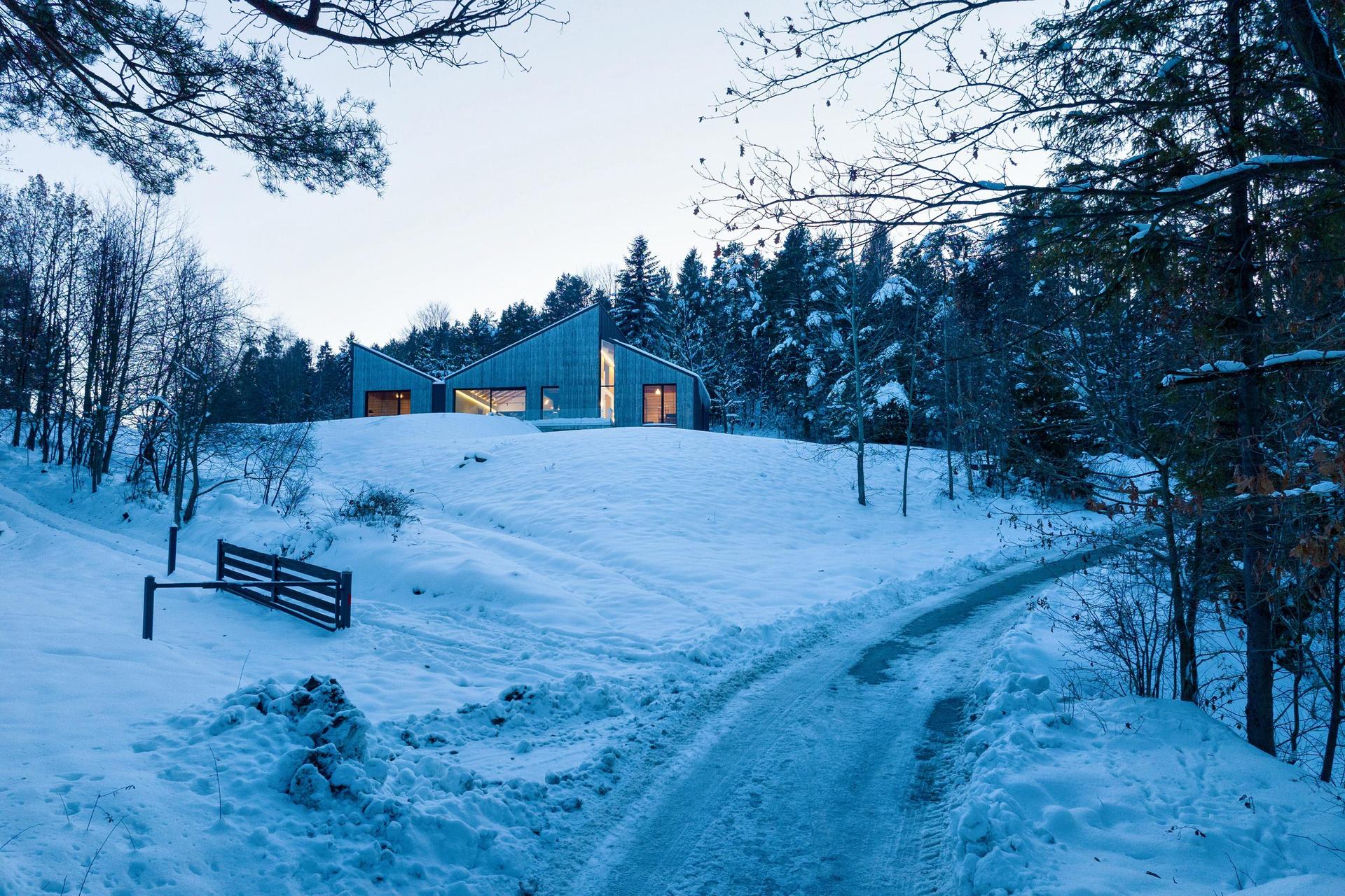 Dom ukryty w Beskidach