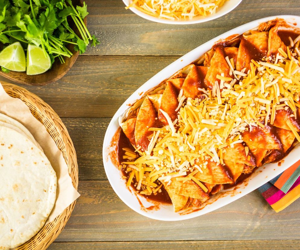 Tortille zapiekane z mięsem mielonym i pieczarkami - smaczny obiad za niewielkie pieniądze