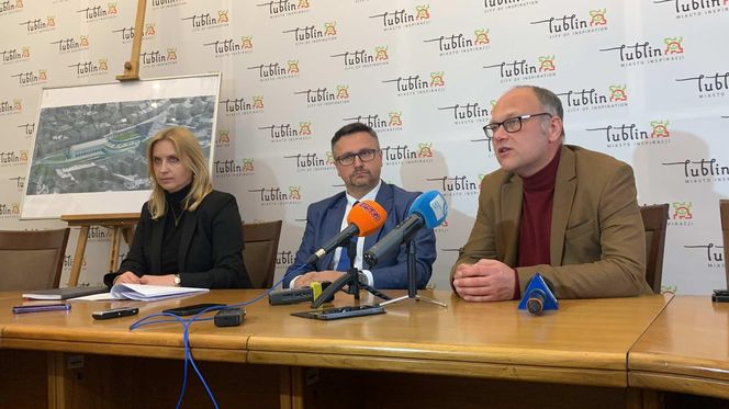 To koniec metalowego ogrodzenia w centrum miasta