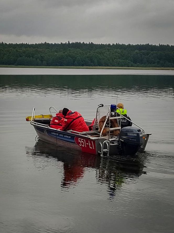 Dramat na jeziorze pod Szczytnem. Poszukiwania trzech nastolatków