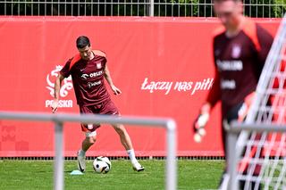 Robert Lewandowski wrócił do treningów, ale... Ten jeden szczegół od razu przykuł naszą uwagę! 