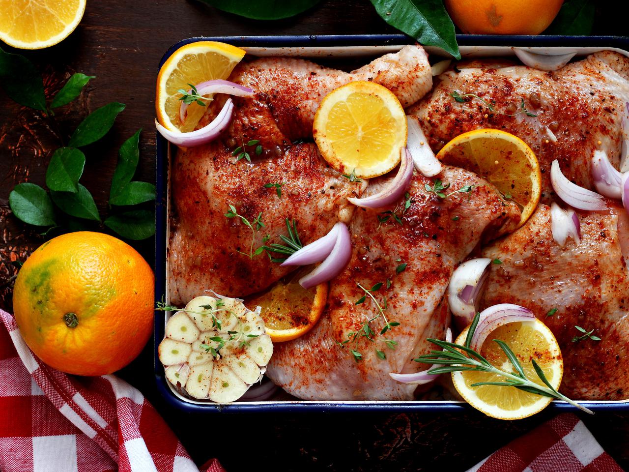 Pałki kurczaka pieczone w cytrusach [WIDEO]