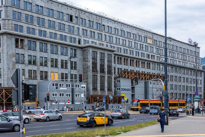 Gmach Banku Gospodarstwa Krajowego w Warszawie w trakcie remontu