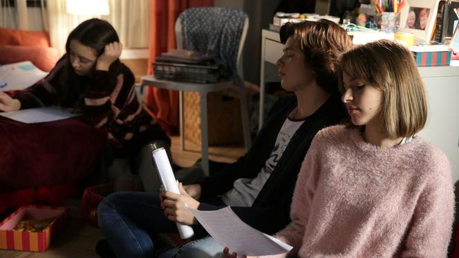 	M jak miłość, odc. 1521. Damian (Oliver Proctor), Ania (Gabriela Świerczyńska)