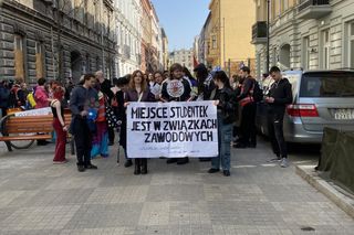 Przez centrum Łodzi przeszła Socjalna Manifa. Okazją był Dzień Kobiet