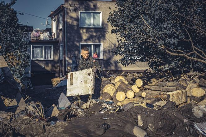 Walka z powodzią NA ŻYWO. Fala kulminacyjna przechodzi przez województwo lubuskie 