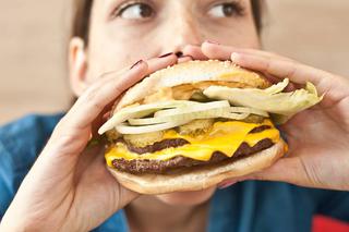 Kryzys w gastronomii. Burger King zachęca do zamawiania jedzenie u konkurencji