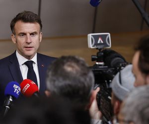 Prawda o Macronie ujawniona! Nie zgadniesz, co kupuje hurtowo perfumy i zlewa się nimi w hurtowych ilościach