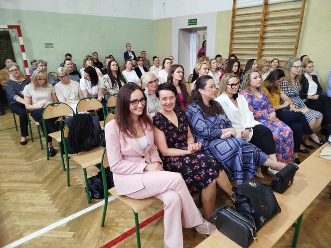 Uroczystość jubileuszowa w siedleckiej "Dziesiątce" była okazją do wspomnień
