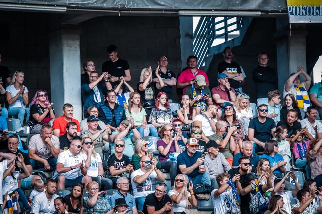 Apator Toruń - Stal Gorzów, zdjęcia kibiców z Motoareny. Emocje podczas 12. kolejki PGE Ekstraligi