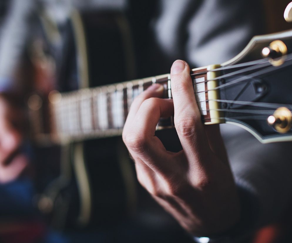 Słuchacze “Absolute Radio” wybrali 100 gitarowych hymnów wszech czasów! Kultowe numery!
