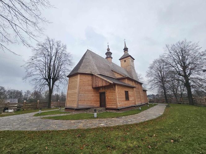 Zabytkowy kościół w Soninie