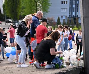 Uczcili pamięć zmarłego Kamila z Częstochowy. Zapalono znicze i wypuszczono balony 