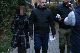 Przemysław Czarnecki opuszcza izbę wytrzeźwień