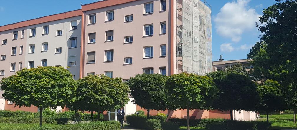 Na bloku przy ul. 17 Stycznia powstaje mural 