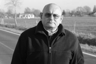 Nie żyje ks. Bogdan Podbielski. To on udzielił ostatniego namaszczenia ofiarom strasznego wypadku w Słowinie