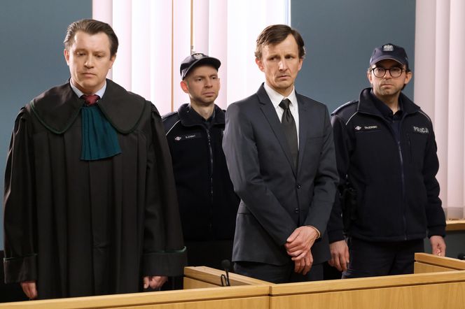 M jak miłość odc. 1872 po wakacjach. Święcicki (Artur Paczesny), adwokat (Michał Siudek)