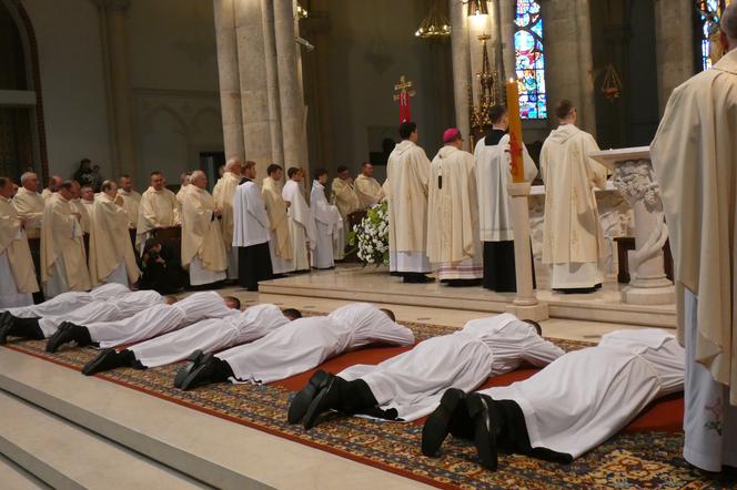 Abp Grzegorz Ryś: święcenia nowych diakonów
