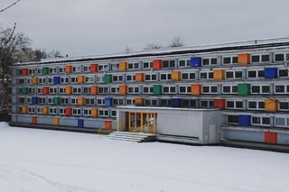 Architektura PRL w Krakowie - zobacz najpiękniejsze bloki, hotele, kino i inne budynki, które warto odwiedzić