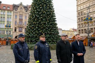 Tak najlepiej dojedziesz na Jarmark Bożonarodzeniowy 2024 we Wrocławiu