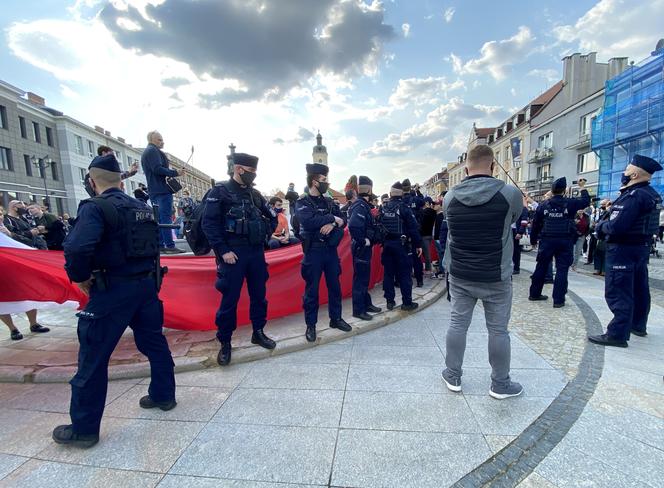 Marsz "Zatrzymać szleństwo" w Białymstoku