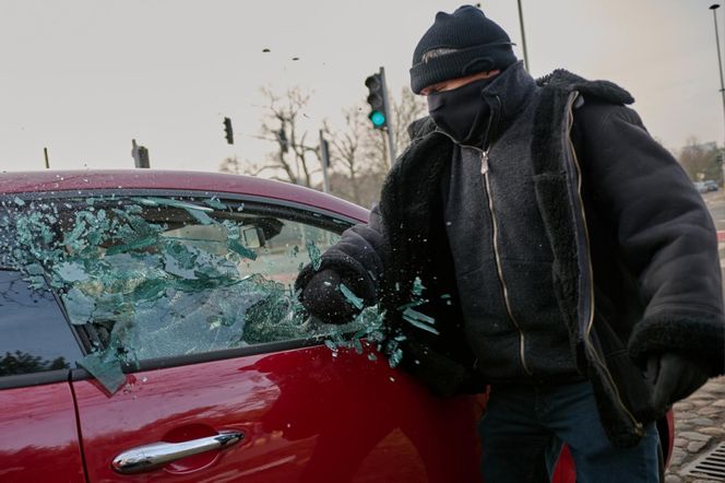 Na Wspólnej odc. 3998: Złodziej