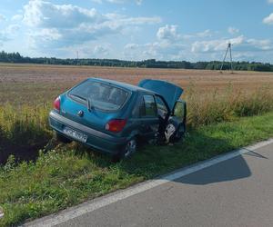 Szedł z córeczką poboczem, wjechało w nich auto