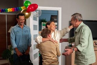 Barwy szczęścia odc. 3141. Kasia (Katarzyna Glinka), Mariusz (Rafał Cieszyński), Ksawery (Bartosz Gruchot), Czesław Zarzeczny (Marian Jaskulski)