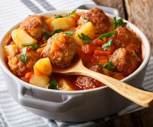 Klopsiki po cygańsku - przepis na smakowity obiad na 2 dni