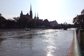 Wrocław. Fala w centrum miasta.