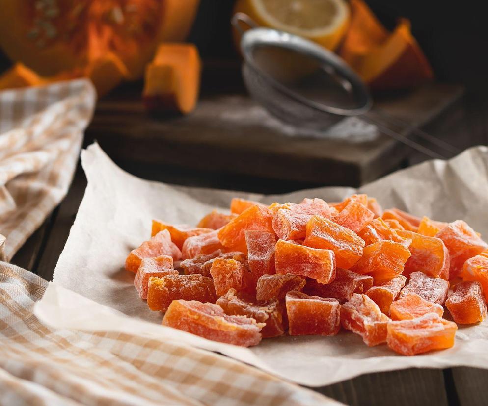 Dynia kandyzowana. Przepis na pyszną kandyzowaną dynię, na przekąskę, do deserów i ciast