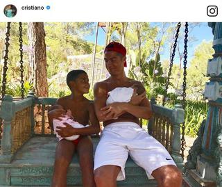 Cristiano Ronaldo pokazał zdjęcie ze wszystkimi swoimi dziećmi