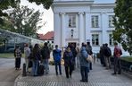 Społeczność UW pożegnała zaatakowaną pracowniczkę (8.05.2025)