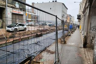Przedsiębiorcy narzekają na remont przy ul. Legionów. „Ulica tętniła życiem, w tej chwili umarła”