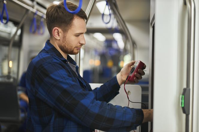 Zobacz, jak wygląda praca od zaplecza! Przyjdź na Dzień Zaplecza Technicznego w MPK Wrocław i dołącz do zespołu fachowców