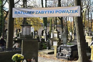Kwesta na Powązkach 2025. Udział w akcji wezmą aktorzy, muzycy, politycy