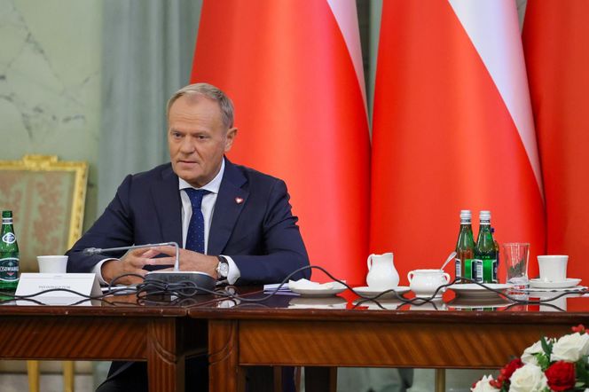 Iskrzy między Donaldem Tuskiem a Karolem Nawrockim
