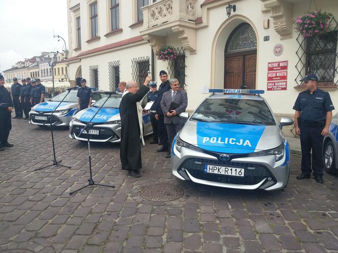 Rzeszowscy policjanci mają nowe hybrydy