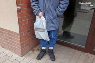 Żory: bezdomny nie miał butów, skarpet ani swetra. Pomógł policjant i proboszcz